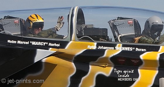 Tornado ECR der 321 Tigers mit Pilotennamen am Cockpit Rail